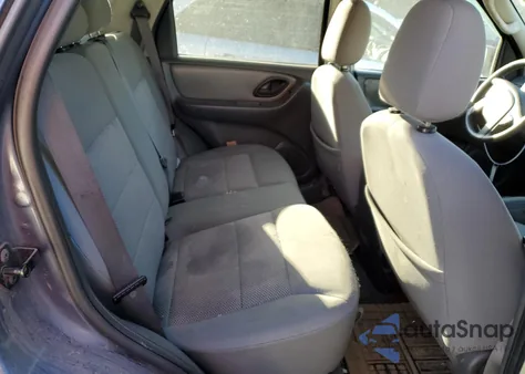 2005 Ford Escape Xlt z USA, uszkodzony, nr VIN 1FMYU931X5KB43223